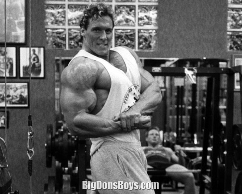http://www.bigdonsboys.com/bodybuilders/ralf_moeller/images/ralf_moeller_0024.jpg