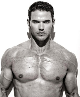 actor "kellan lutz" shirtless